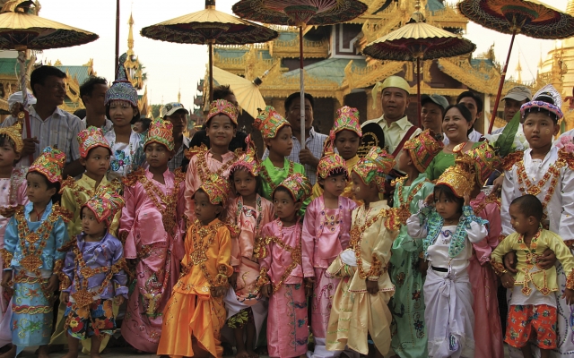 Begegnung in der Shwedagon-Pagode