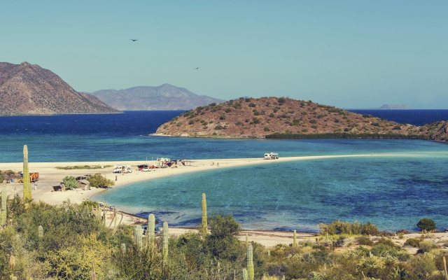 Typischer Küstenabschnitt auf der Baja